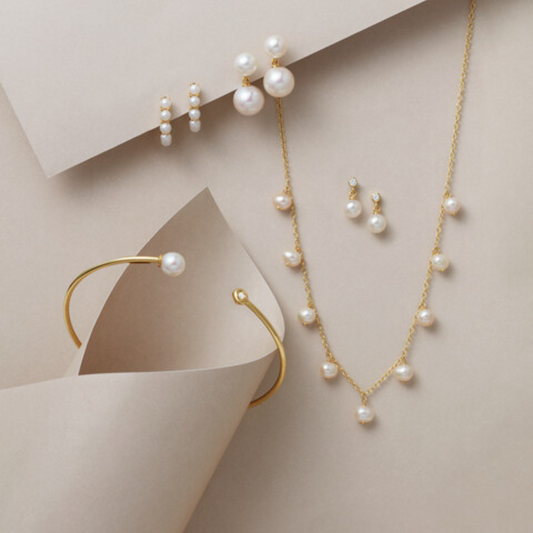 5 Pearl Accessories You Need in Your Jewelry Collection